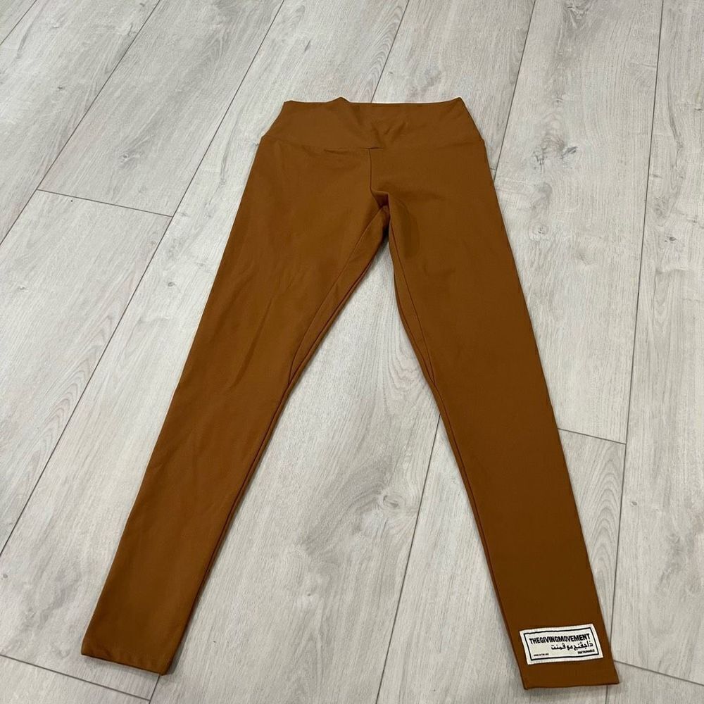 The giving movement leggings size m